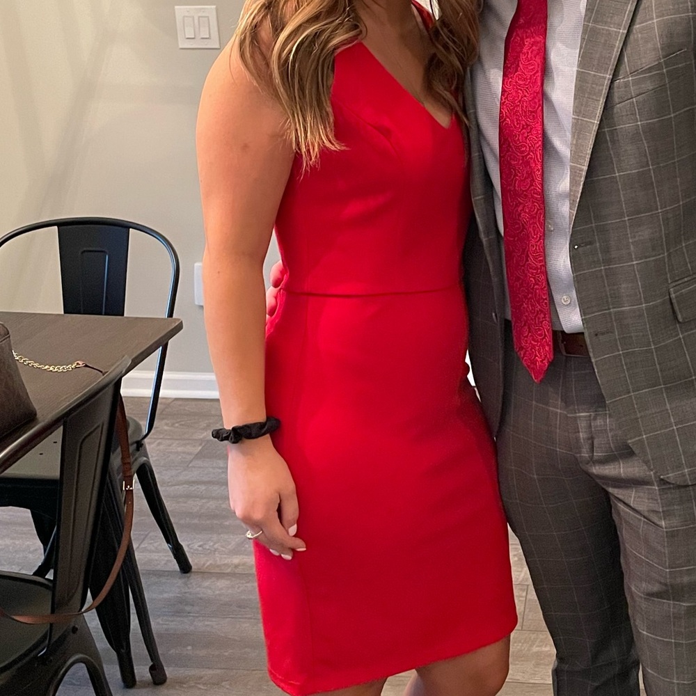 Bebe red v neck sleeveless dress